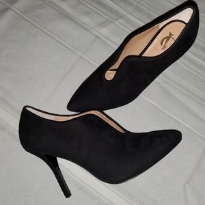 Vince Camuto Signature Carolena Heels